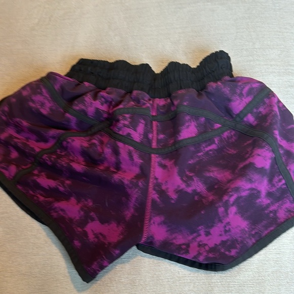 Lululemon Run Times 4-way Stretch Shorts Breezie Regal Plum Black Size 4 - Picture 13 of 13